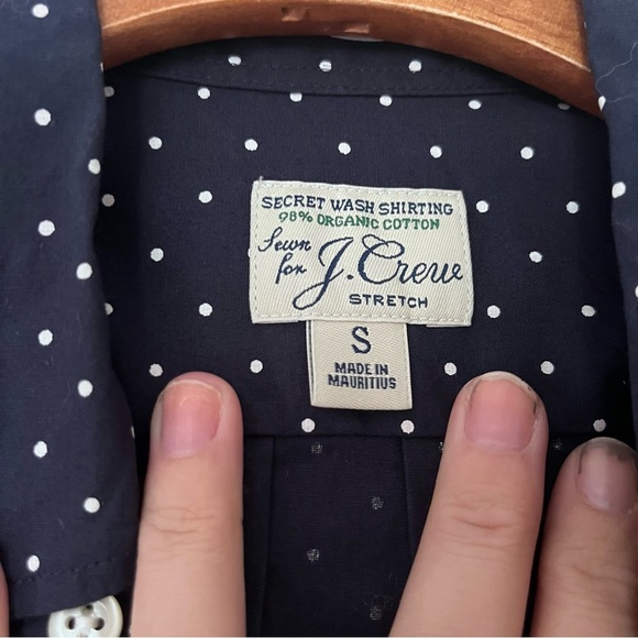 NWT J. Crew Navy Polka Dot Stretch Secret Wash Cotton Poplin Button Down Shirt - Picture 11 of 12